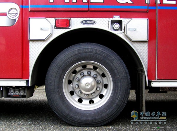 怎样判断消防车轮胎的寿命和磨损情况