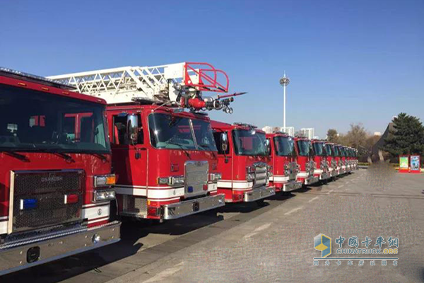 三款21台豪士科消防车装备哈尔滨