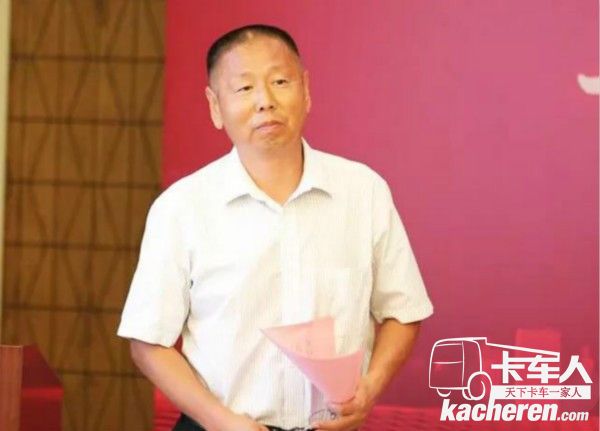 解放鹰雄汇总会长李焕福发表感言