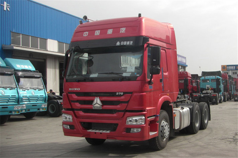 中國重汽 howo重卡 380馬力 6x4 國四危險品牽引車(zz4257n3247d1w)