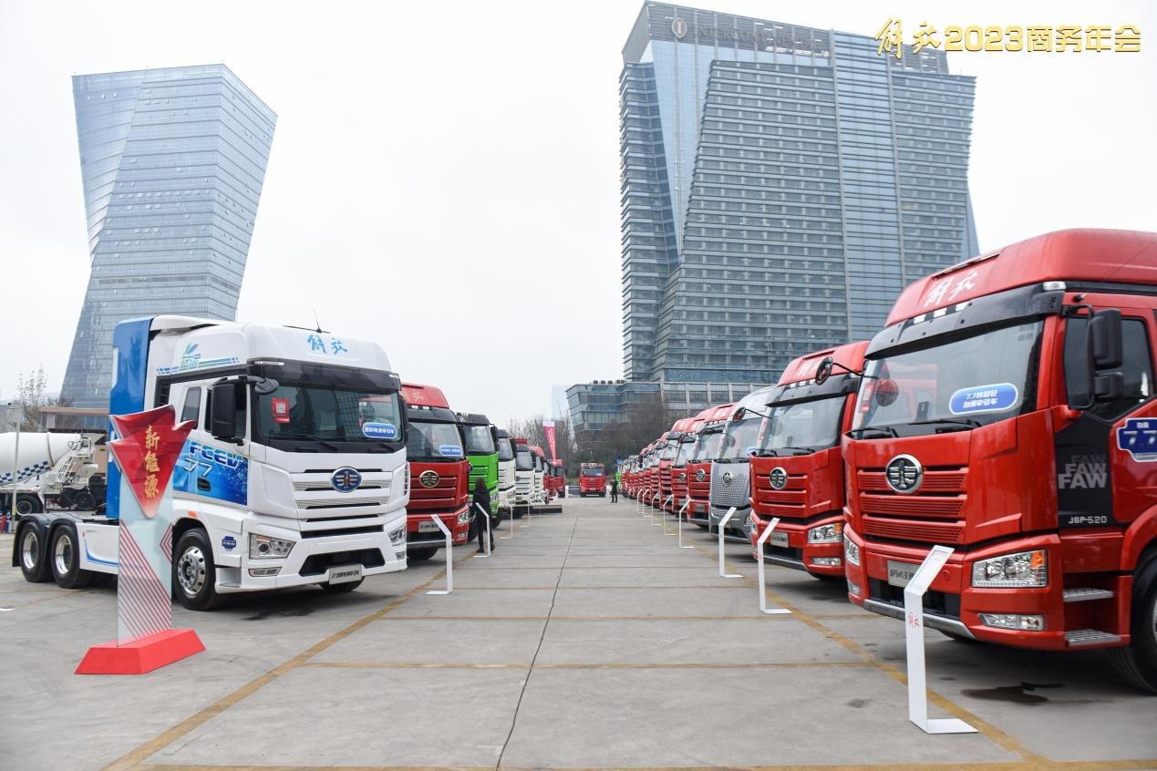 铆足干劲儿迎春潮！一汽解放2月终端份高达30.2%，实现销量、份额双提升