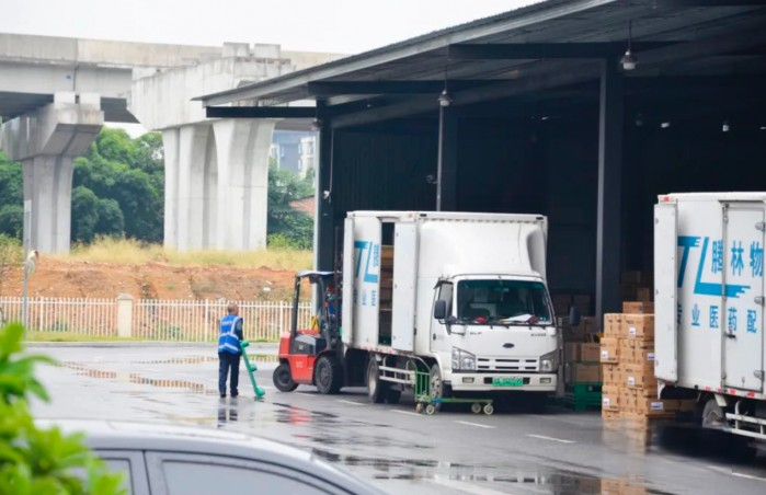 与生命赛跑 庆铃EV100纯电动车成都医药配送跑出“佳速度”